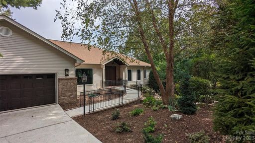 3 Governors Drive