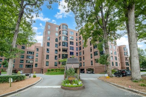842 Cherokee Road