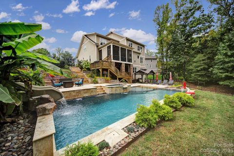 348 Meares Court