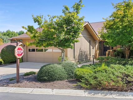 302 Red Oak Drive