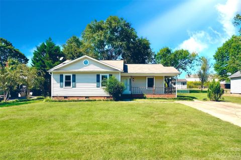 3432 Farm Lake Drive sold home in Parkview, Concord, NC