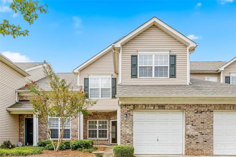 12452 Stratfield Place Circle