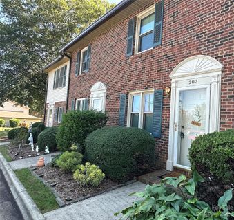 1330 5th Street 203 sold home in Tara Woods, Hickory, NC
