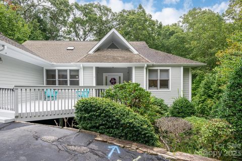 512 Candlewood Lane