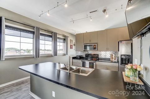 360 Exchange Street 208