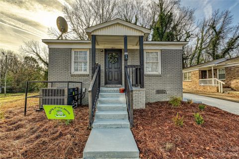 1025 Mcarthur Avenue