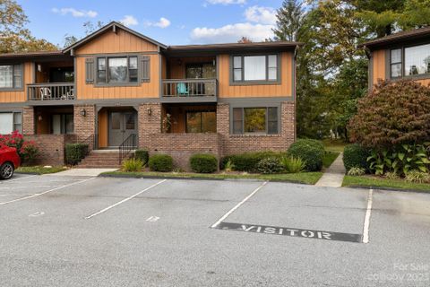 1735 Haywood Manor Road B sold home in Haywood Manor, Hendersonville, NC