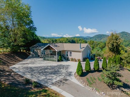 103 Paddington Court sold home in Farmstead, Leicester, NC