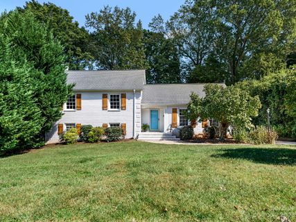 3227 Eastburn Road