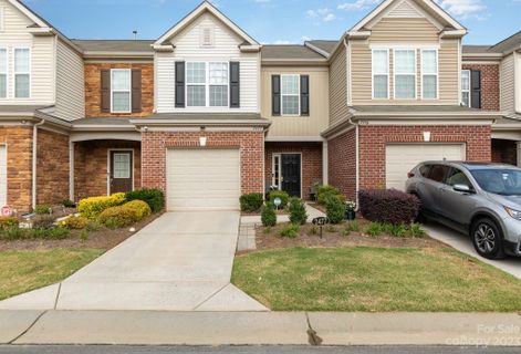 2477 Diplomat Lane