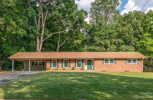660 Valleybrook Lane sold home in Sherwood Forest, Winston Salem, NC