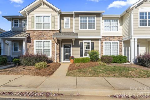 883 Lacebark Drive