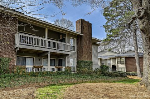 7926 Greenside Court