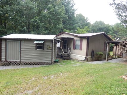 224 Meadow View Lane sold home in Fox Ridge, Hendersonville, NC