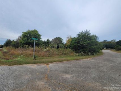 1 Drumstand Road sold home in Crestview, Stony Point, NC