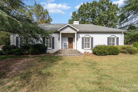 635 N Sharon Amity Road