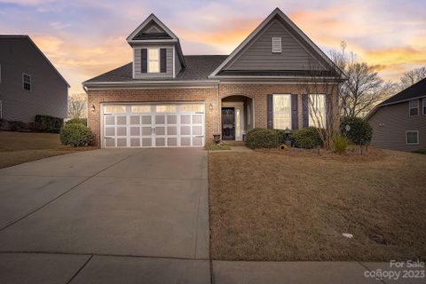 144 Chertsey Drive sold home in Wellesley East, Mooresville, NC