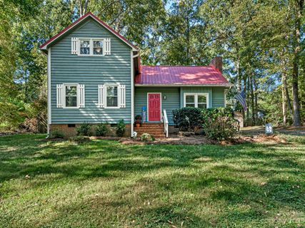 3828 Wonderland Drive sold home in Enchanted Forest, Matthews, NC