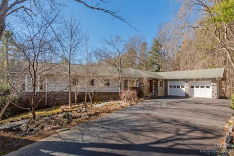 6 Valois Place sold home in Beaumont Estates, Hendersonville, NC