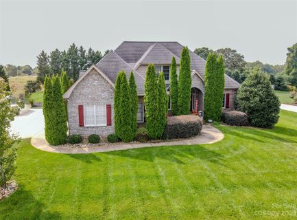 715 Cedar Hill Drive sold home in Pebble Creek, Shelby, NC