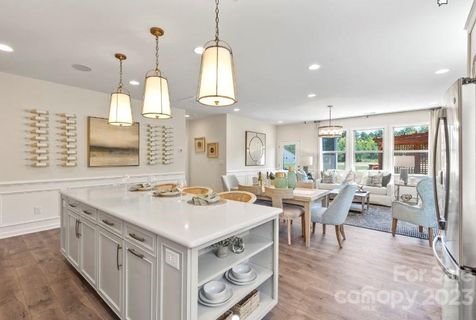 272 Portrait Way