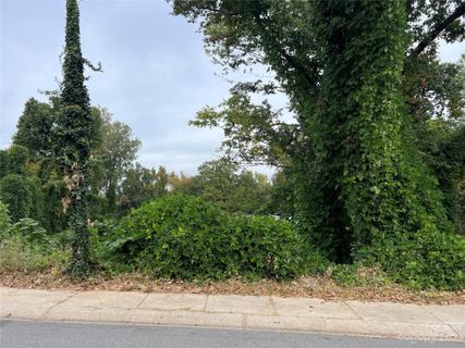00 Holland Avenue
