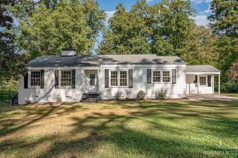 2642 Armstrong Circle sold home in Armstrong Park, Gastonia, NC