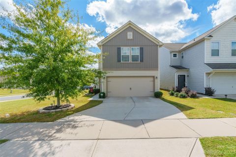 5044 Newport Lakes Drive