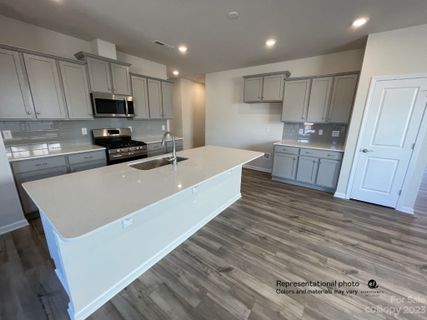 163 White Apple Way BF5 105