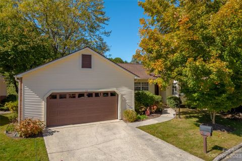 132 Exeter Court sold home in Plantation Walk, Hendersonville, NC
