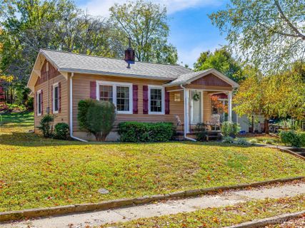 48 Maple Crescent Street sold home in West Asheville Estates, Asheville, NC