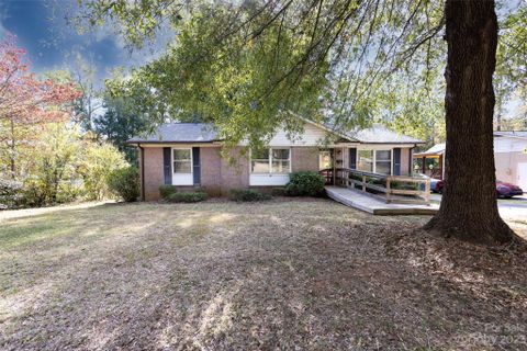 5900 Amity Place