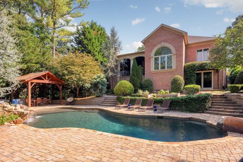 204 Whiterock Drive