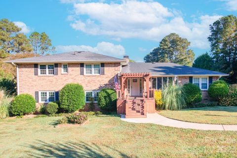3900 St Regis Drive sold home in Fairways, Gastonia, NC