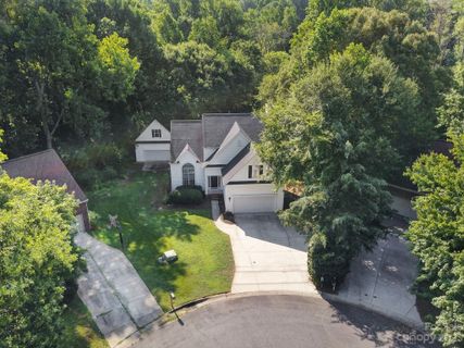 124 Lyman Oak Court