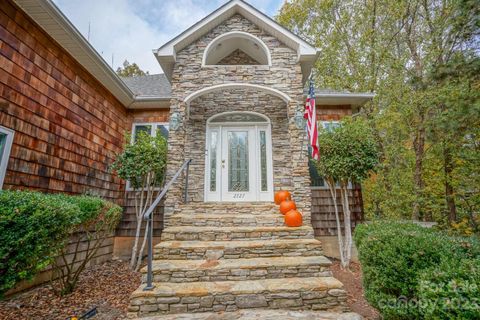 2727 Mt Isle Harbor Drive
