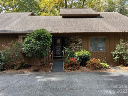 1776 12th Street sold home in Huntington Woods, Hickory, NC