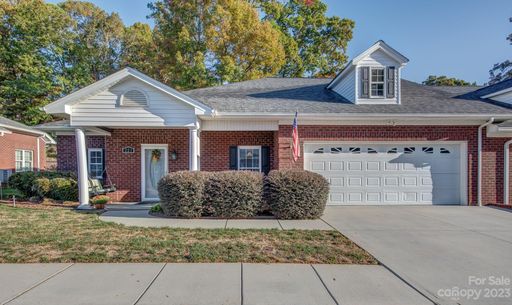 221 Crystal Springs Lane sold home in Crystal Springs Estates, Shelby, NC