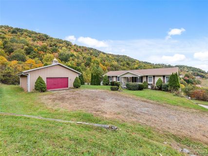 710 Cathey Cove Road sold home in Spring Valley, Waynesville, NC