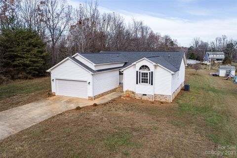 6638 Love Point Road sold home in Cozy Cove, Denver, NC