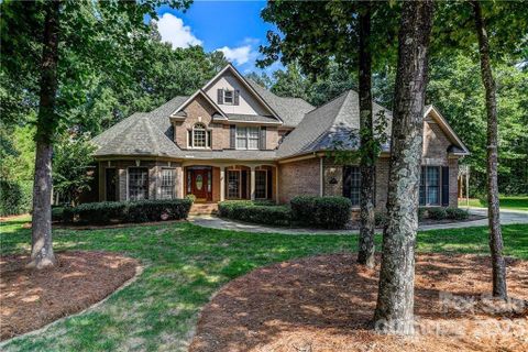 723 Donegal Court