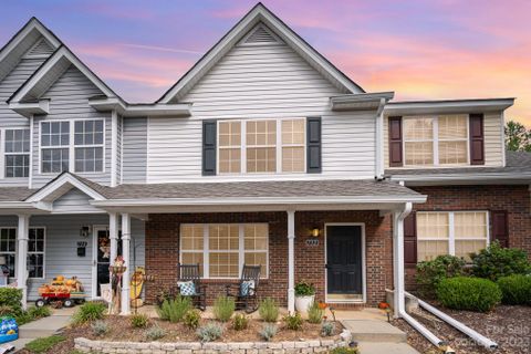 732 Rock Lake Glen