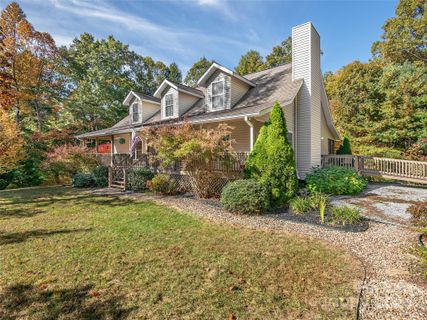 303 Winfield Cove Road sold home in Winfield Cove, Saluda, NC