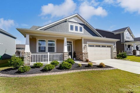 1019 Fairbrae Lane