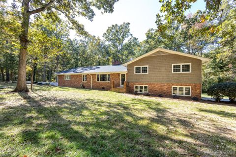 707 White Oaks Circle sold home in White Oaks, Monroe, NC