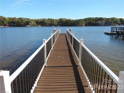 337 High Rock Drive sold home in High Rock Lake, Lexington, NC