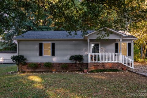 1512 Pinehurst Street sold home in Weldon Heights, Gastonia, NC