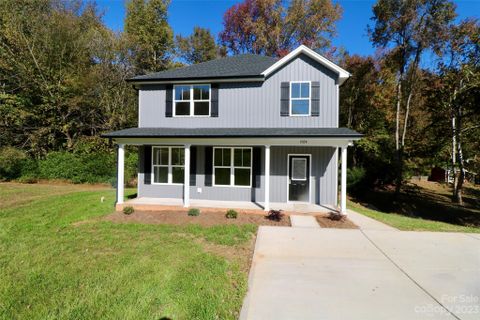 1024 Woodlark Court sold home in Forest Brook, Gastonia, NC