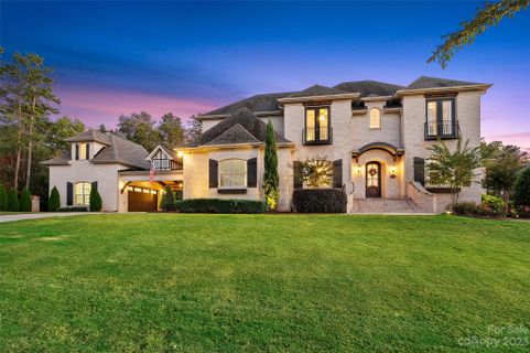 823 Harvest Pointe Drive