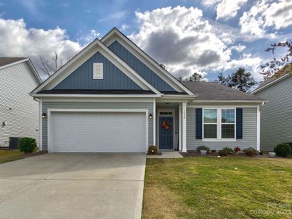 7572 Tanglewood Way